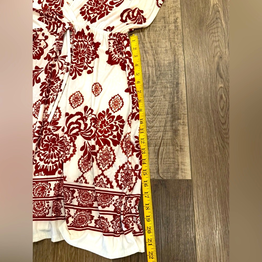 Floral V-Neck Dress in Cream and Brown - Picture 7 of 9